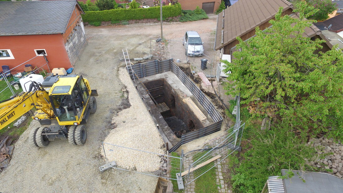 Freilegen Neuer Alexanderschacht in Zwickau 