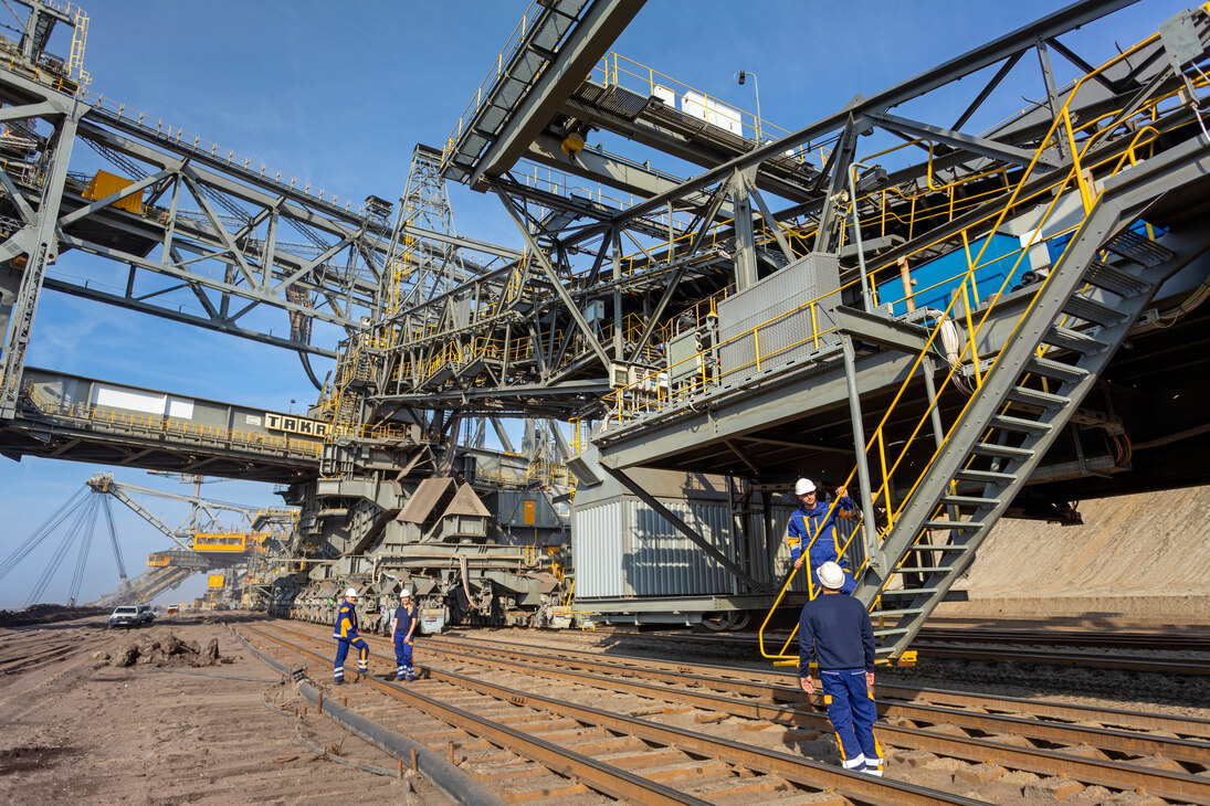 An der Förderbrücke F60 im Tagebau Reichwalde