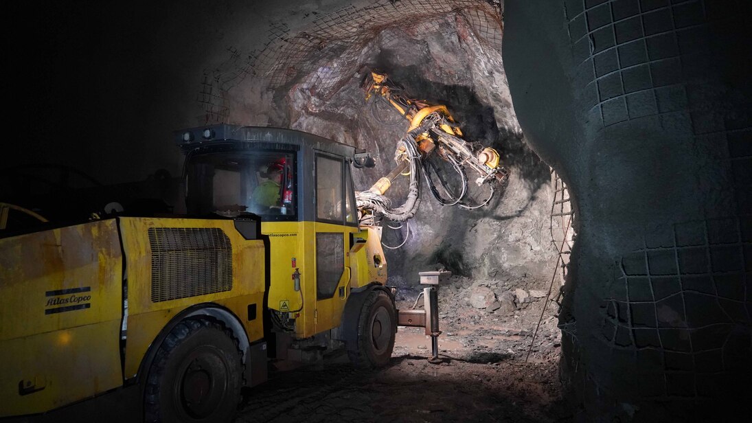 Spatbergwerk Niederschlag - Bohrungen zur Vorbereitung Sprengung